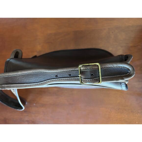 Rare Vintage BROWN Coach LEATHERWARE Classic Pouch Shoulder Bag mid-1970s - Picture 10 of 16